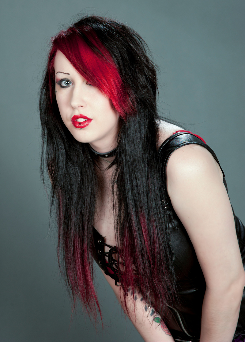 Female model photo shoot of Scarlett Venom