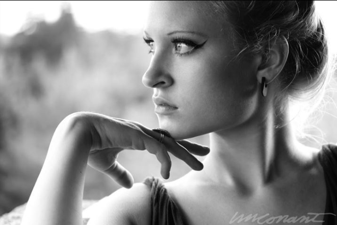Female model photo shoot of Naomi Cloukey