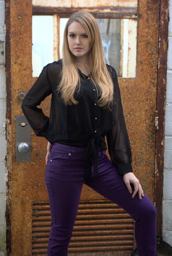 Female model photo shoot of Lisa Pincus