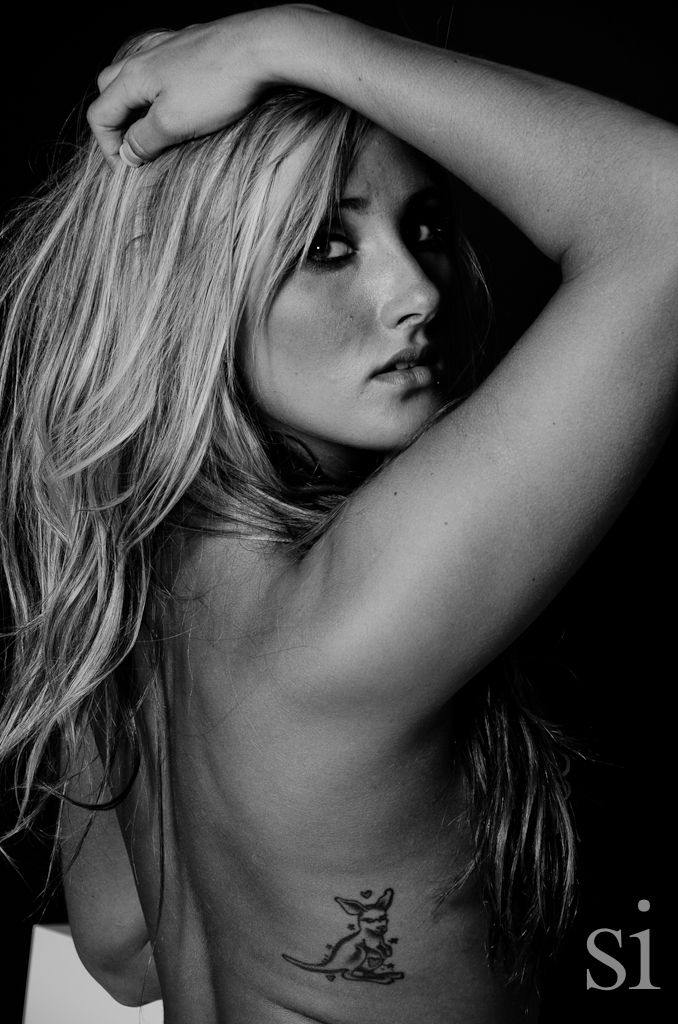 Female model photo shoot of Kayla Prosser