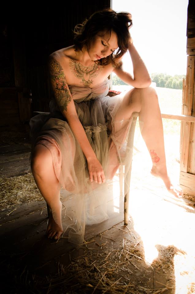Female model photo shoot of RobynBernard in Saline, Michigan