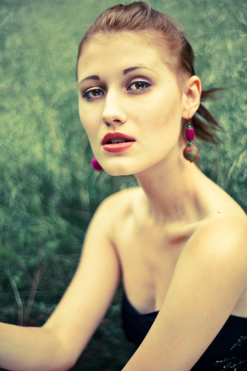 Female model photo shoot of koszenila in Battersea Park