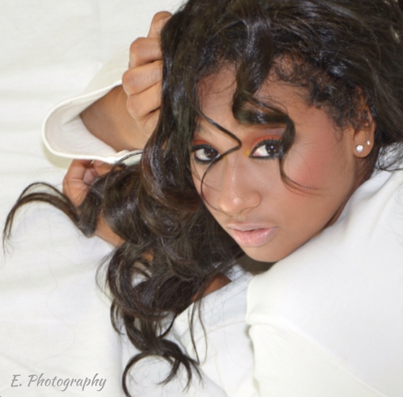 Female model photo shoot of Makeup Designs by Desy