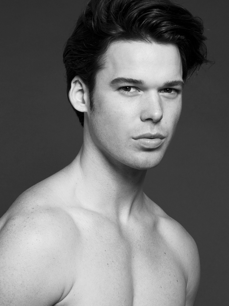 Male model photo shoot of Matthew Hartwig