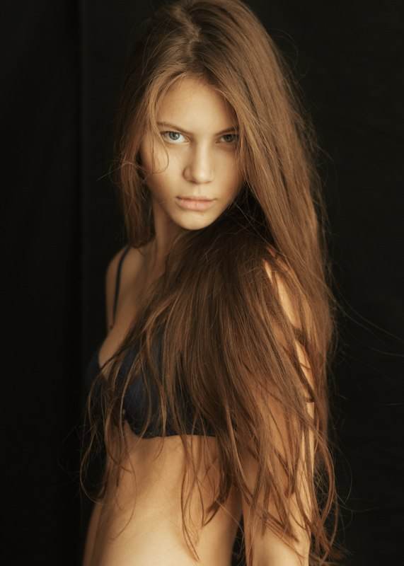 Female model photo shoot of Alisa Fatyanova 