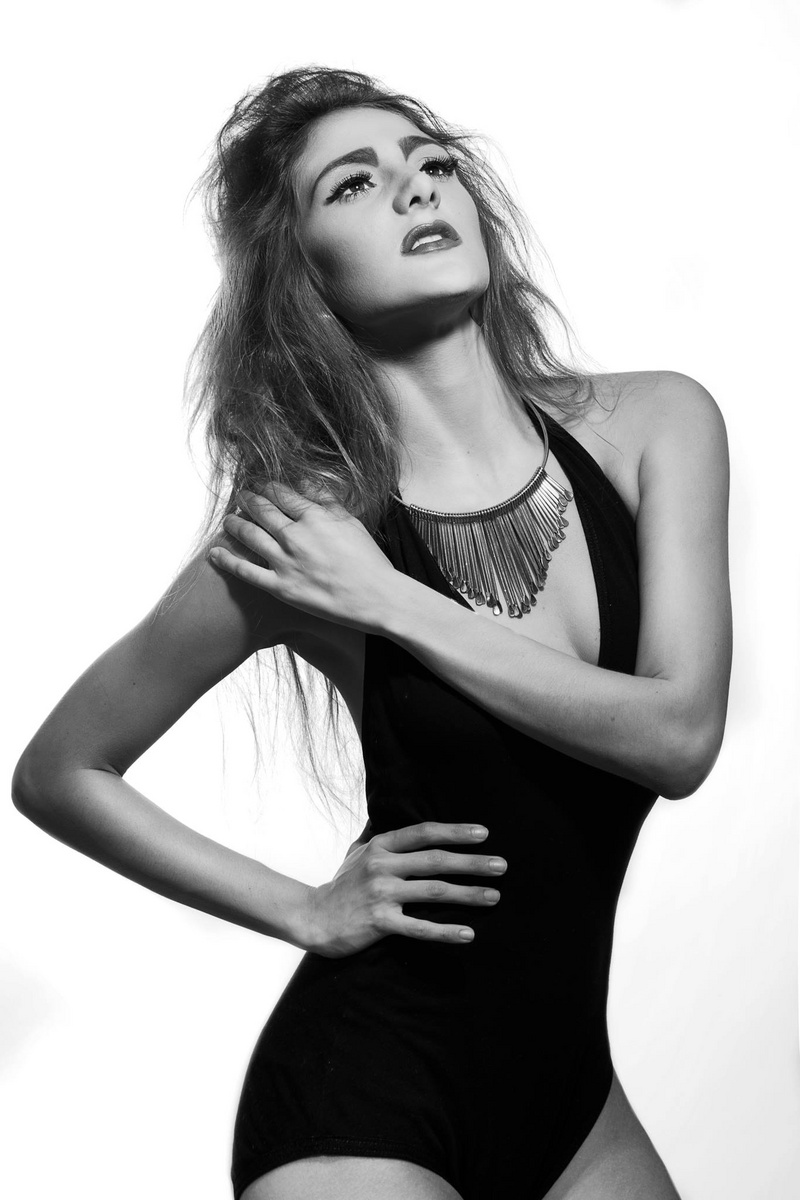 Female model photo shoot of Karen Vargas