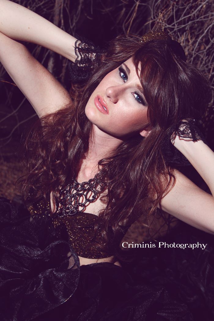 Female model photo shoot of Jenna Doddridge