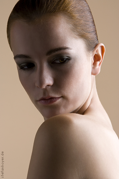 Female model photo shoot of Mia Felida