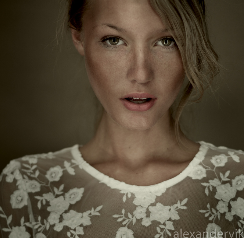 Female model photo shoot of Isabella Krueger