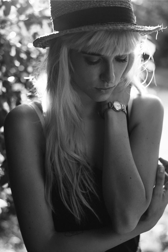 Female model photo shoot of Amanda Gibbons
