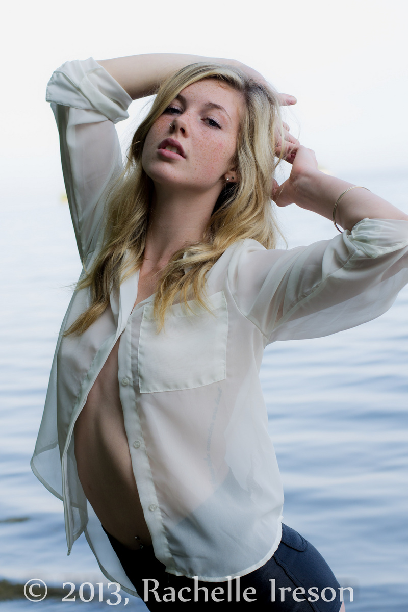 Female model photo shoot of Rachelle Ireson