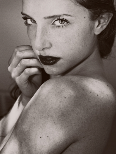 Female model photo shoot of Amanda Moon Ray