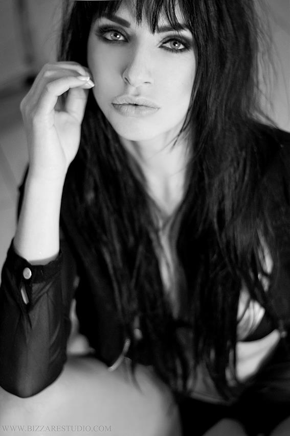Female model photo shoot of Aleksandra Sobstyl in Poznań