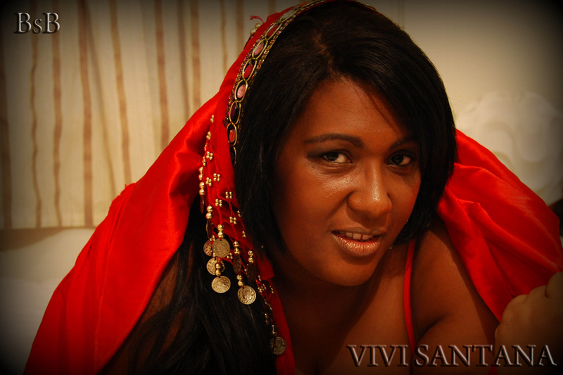 Female model photo shoot of Viviane Santana