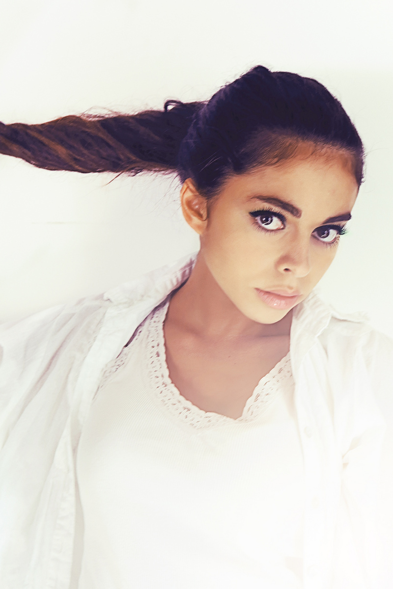 Female model photo shoot of Melissa Khalifa