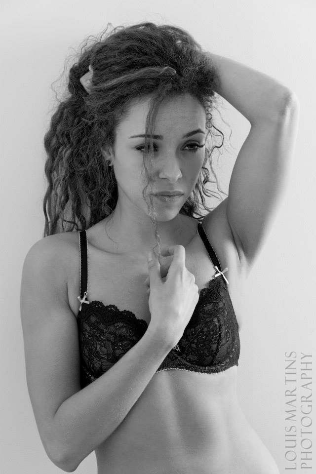 Female model photo shoot of Tammy victoria