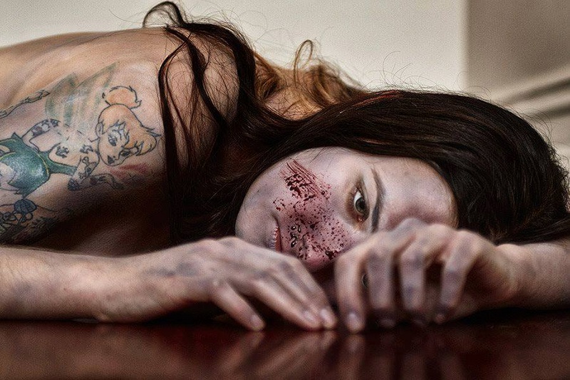 Female model photo shoot of Lauren Trash