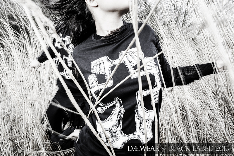 Female model photo shoot of Daewear