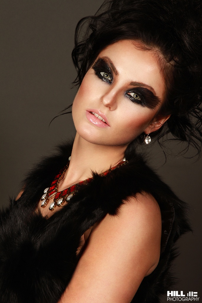 Female model photo shoot of Taryn Marin