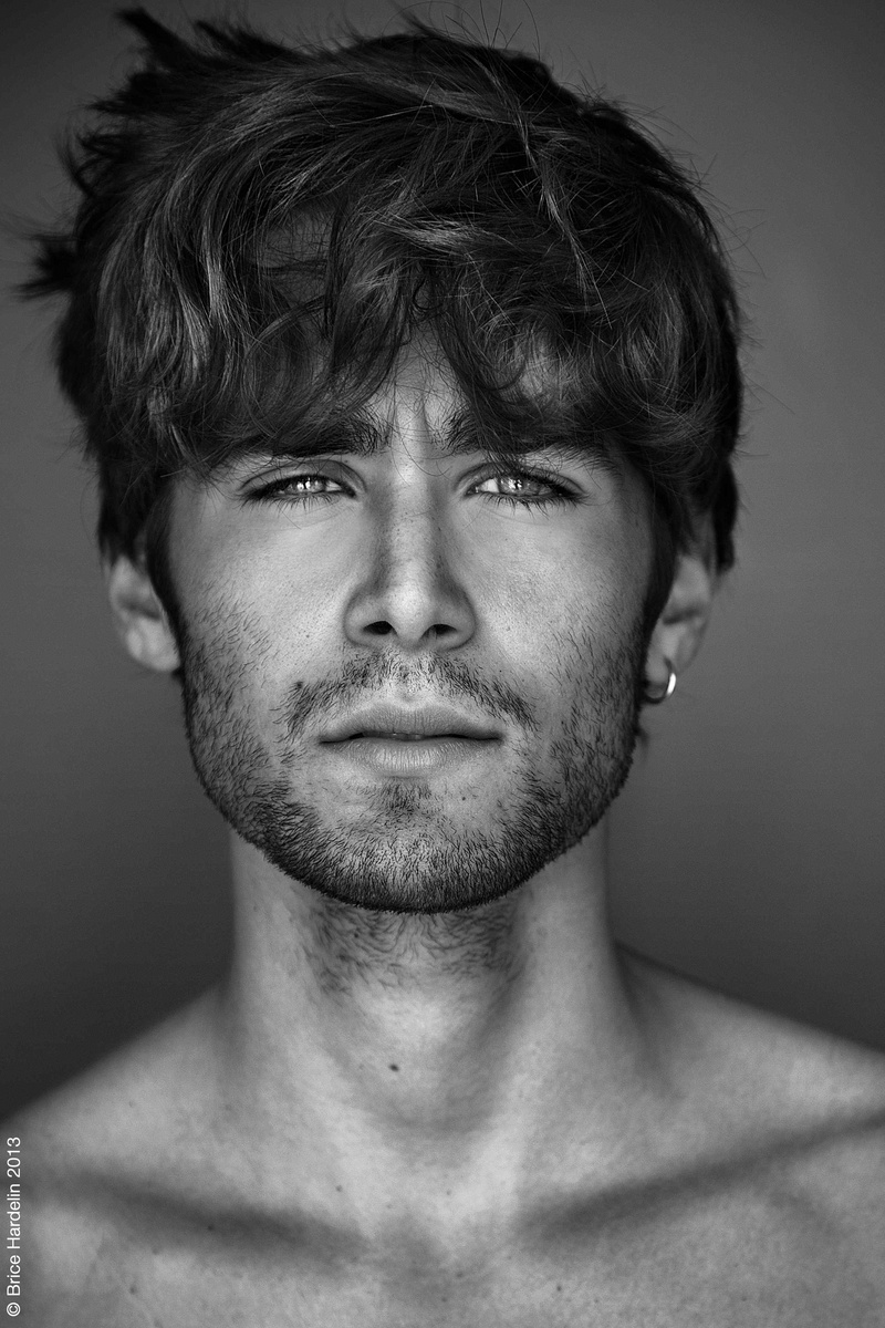 Male model photo shoot of Nicolas Simoes