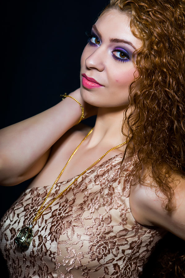 Female model photo shoot of Divine Stylz in Los Angeles