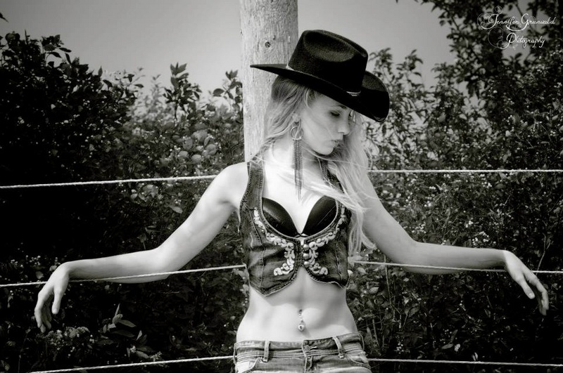 Female model photo shoot of Isabelle Leigh in sandusk stables