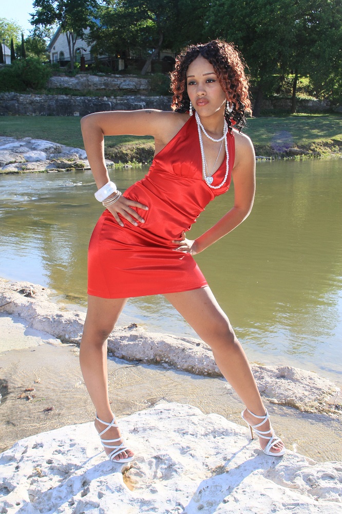 Female model photo shoot of Sade Dechelle by RLBROWN PHOTOGRAPHY in Belton, Texas