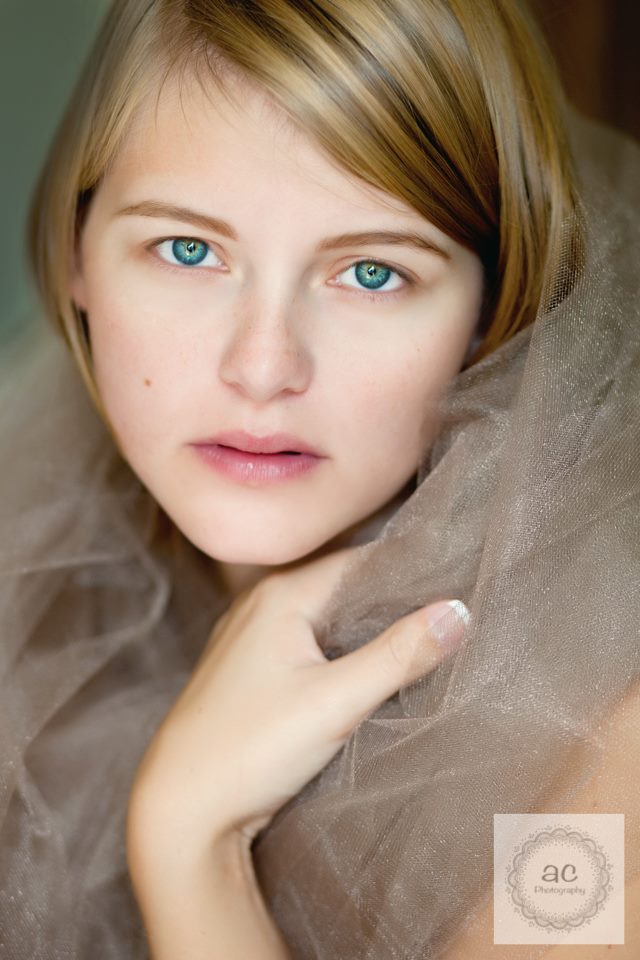 Female model photo shoot of elizabethmc