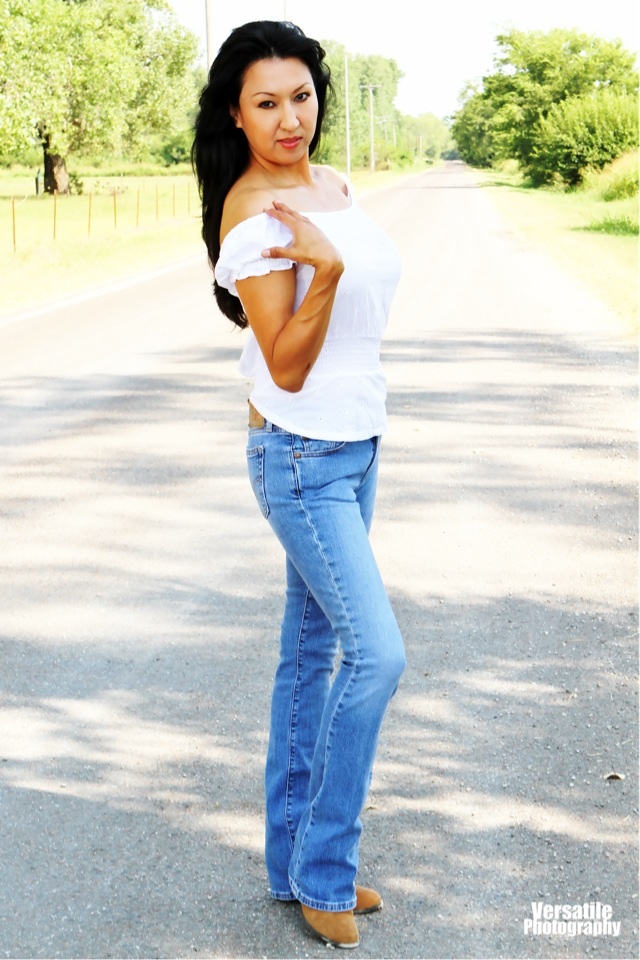 Female model photo shoot of Rhea Simmons  in Norman, Oklahoma