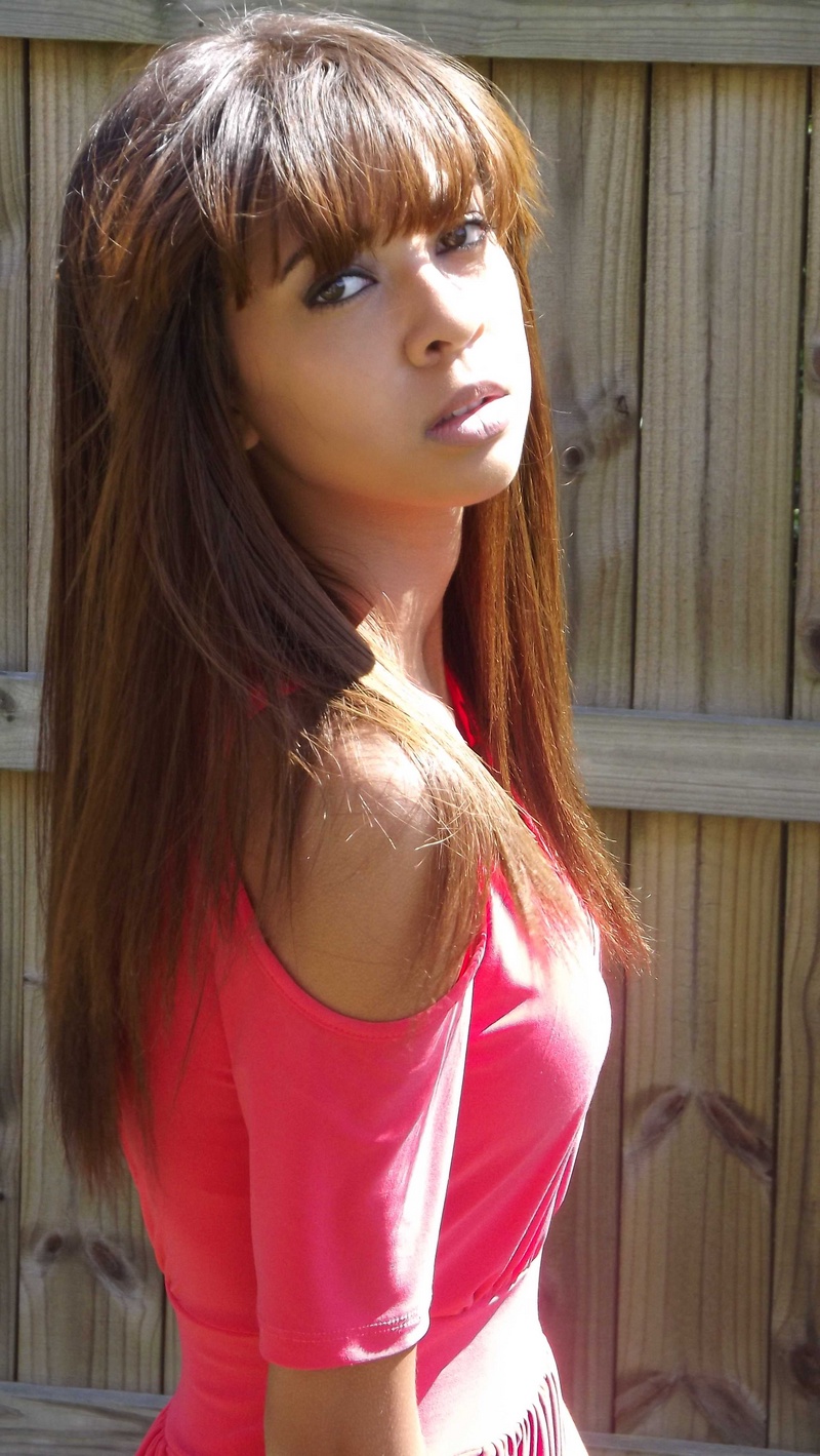 Female model photo shoot of Selena Hairston