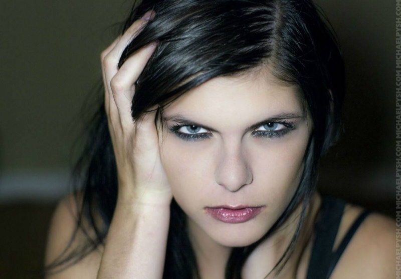 Female model photo shoot of Carli Forhan