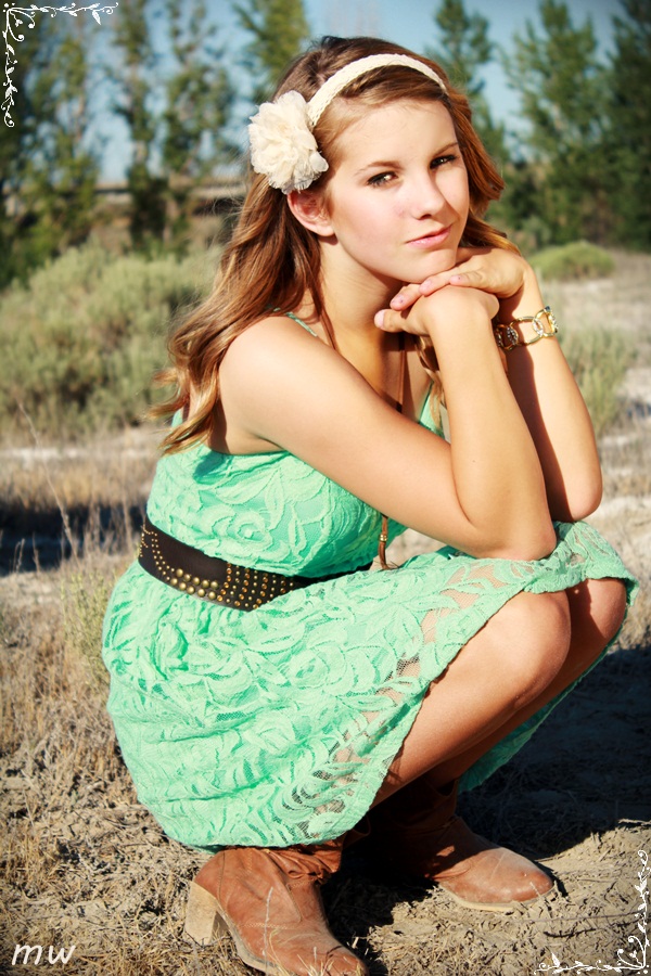 Female model photo shoot of miriah young