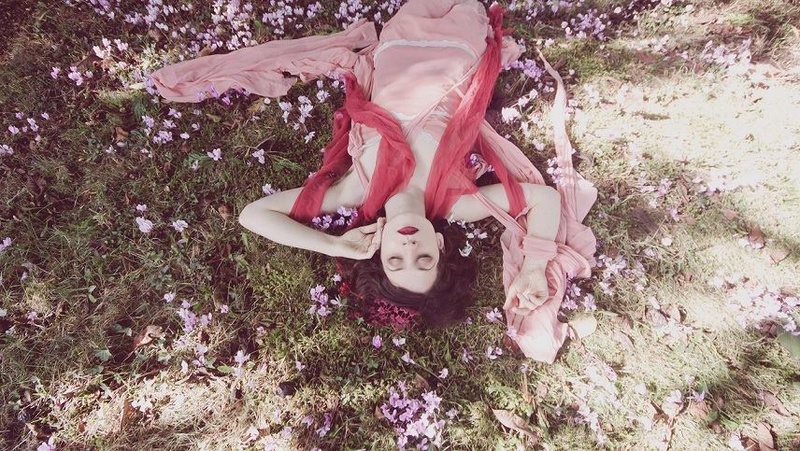 Female model photo shoot of Mojo Longstocking