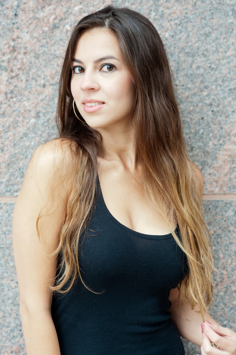 Female model photo shoot of Vanessa Muhaa