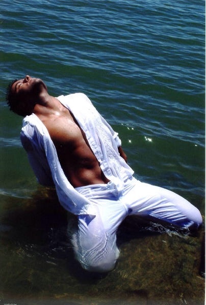 Male model photo shoot of Chris Valiant
