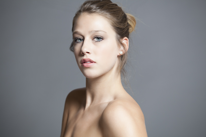 Female model photo shoot of Lacy 