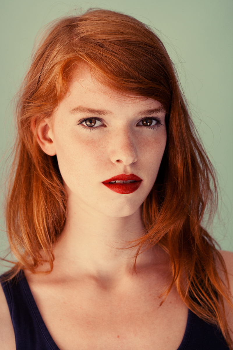 Female model photo shoot of Maan Konijn