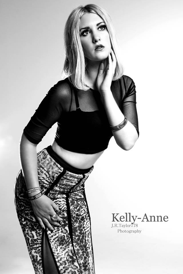 Female model photo shoot of Kelly-anne watson