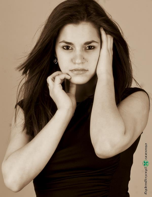 Female model photo shoot of Ashmil241