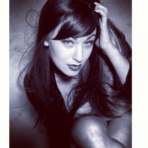 Female model photo shoot of Chelsea Kossiver 