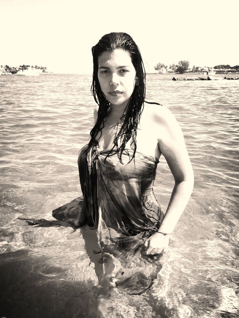 Female model photo shoot of Lilian Gonzalez