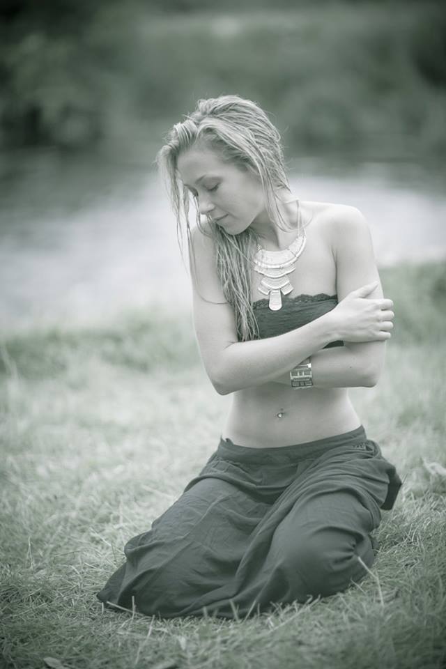 Female model photo shoot of Samantha Ronan