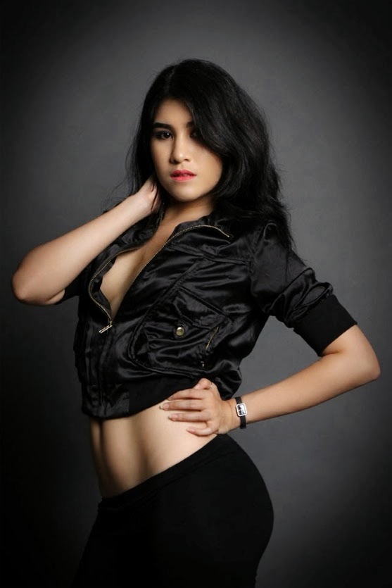Female model photo shoot of Medina X by Geoffrey Pereira