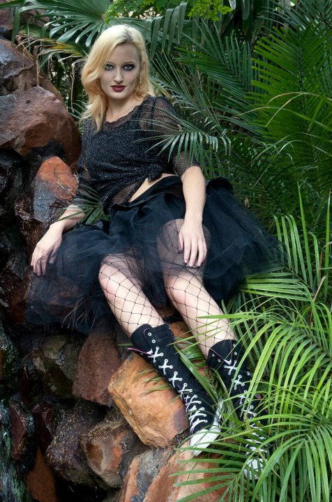 Female model photo shoot of Lelani Theron