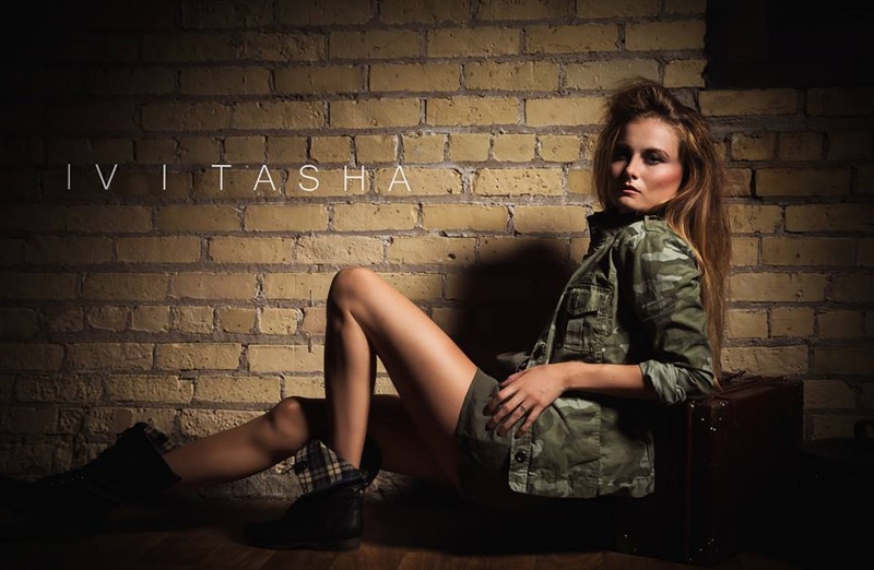 Female model photo shoot of TashaRenee 