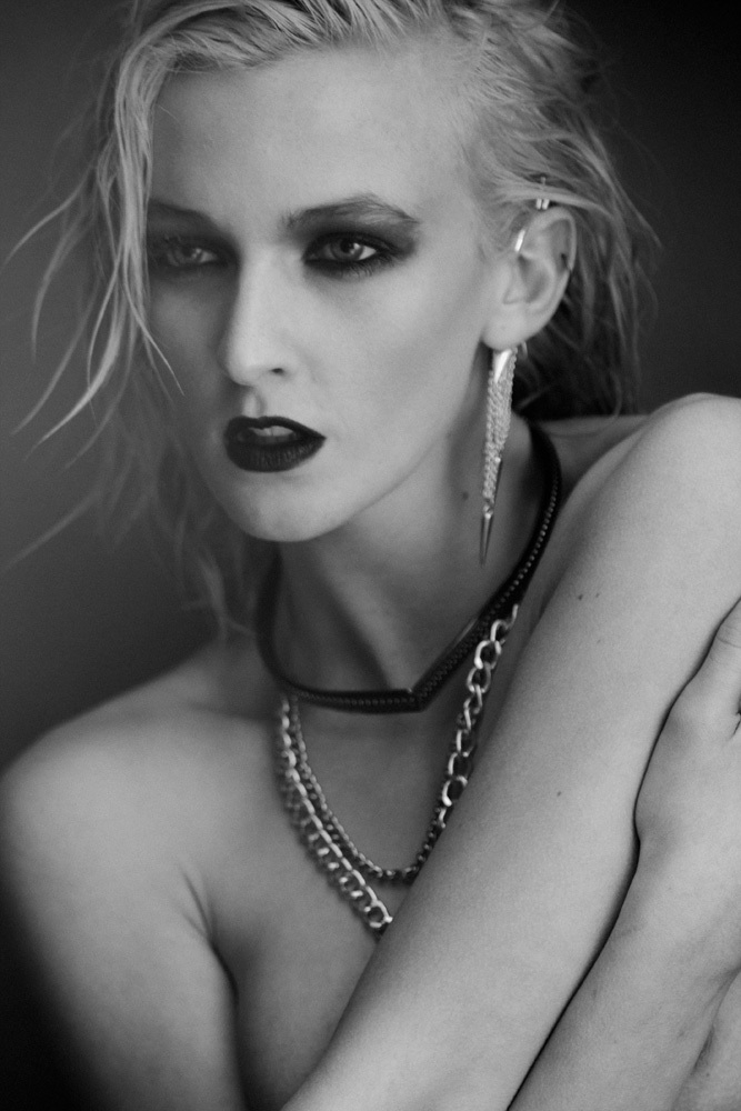 Female model photo shoot of Jessica Grace Bradley