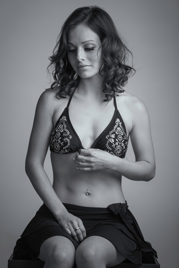 Female model photo shoot of Jeanette RGuzman by FERRATA in Shreveport
