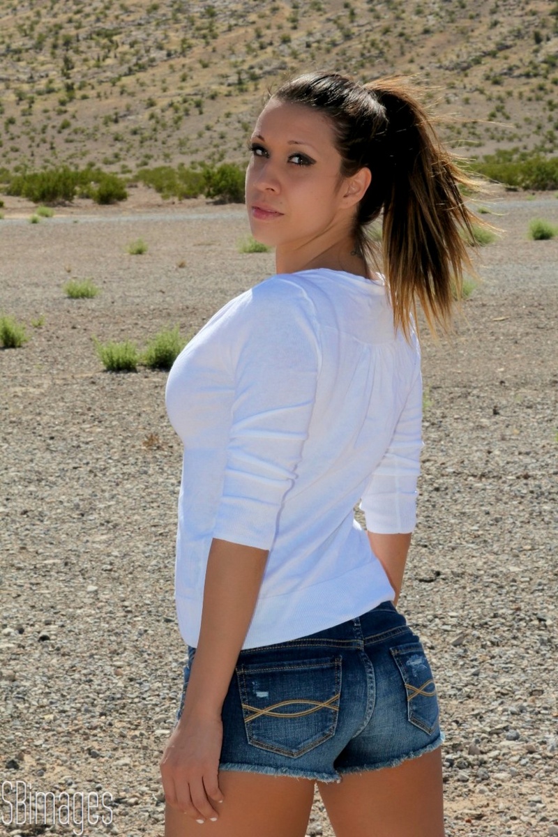 Female model photo shoot of Yvonne xoxo by SB iMages in Las Vegas