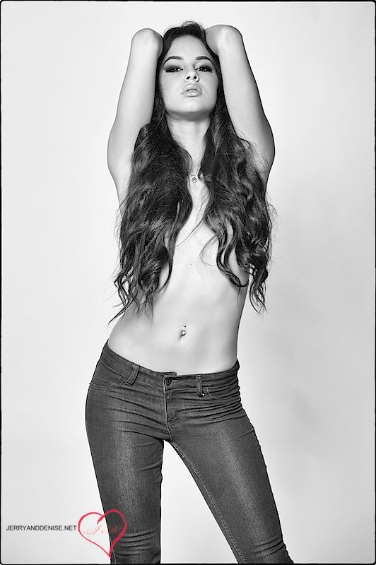 Female model photo shoot of Melissa Gaynor