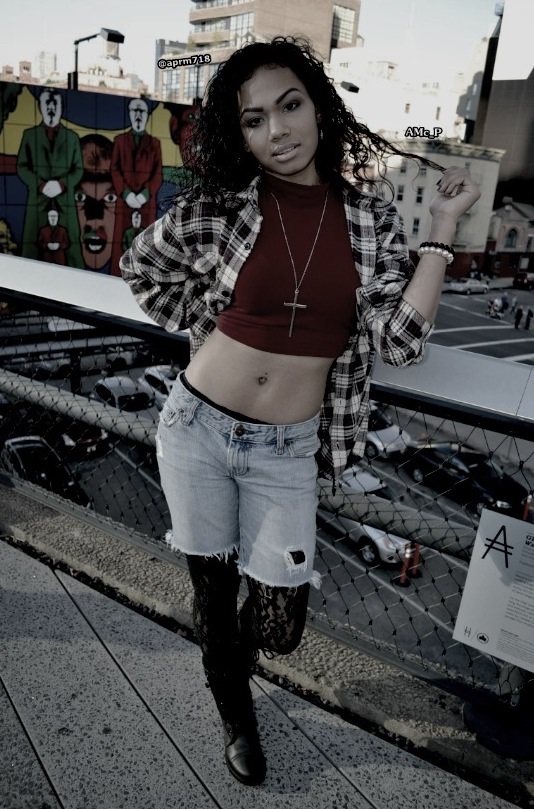 Female model photo shoot of AuraMichelle  by Anthony McNally  in (High Line) Manhattan NY